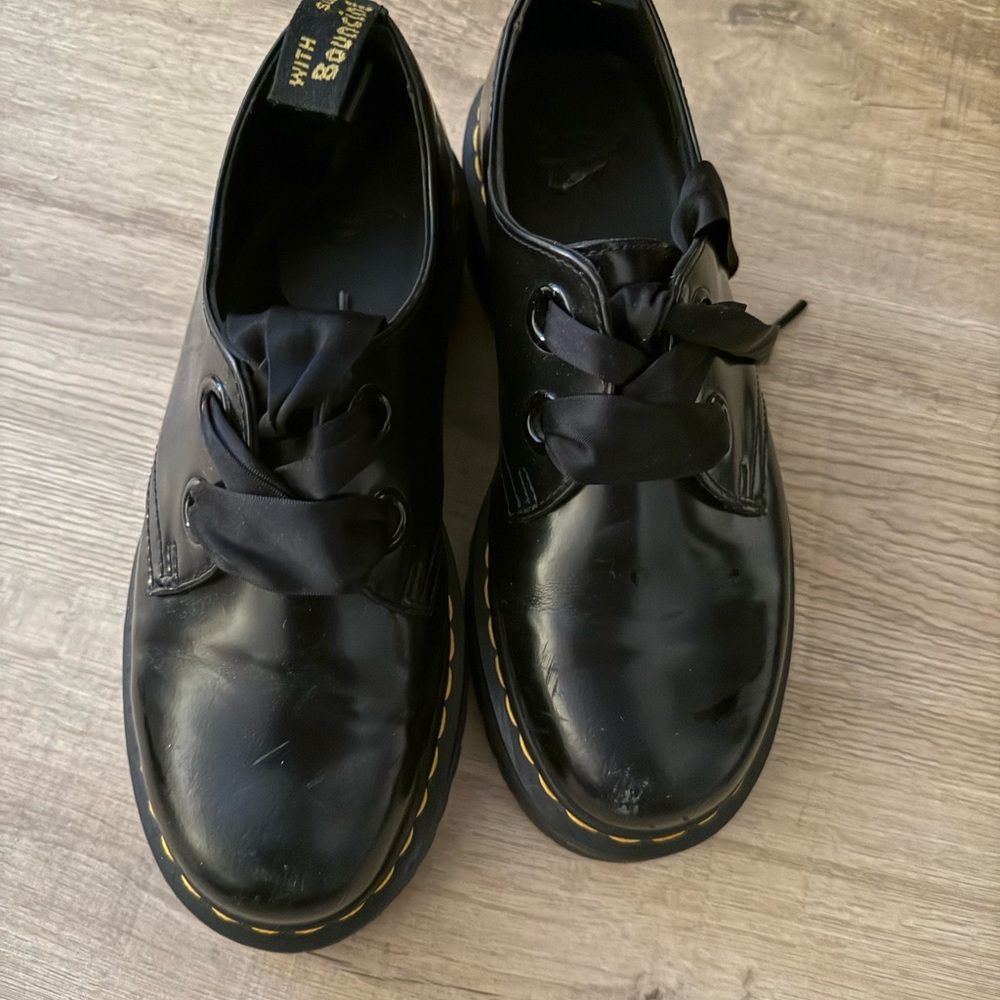 Dr. Martens Platform Oxford